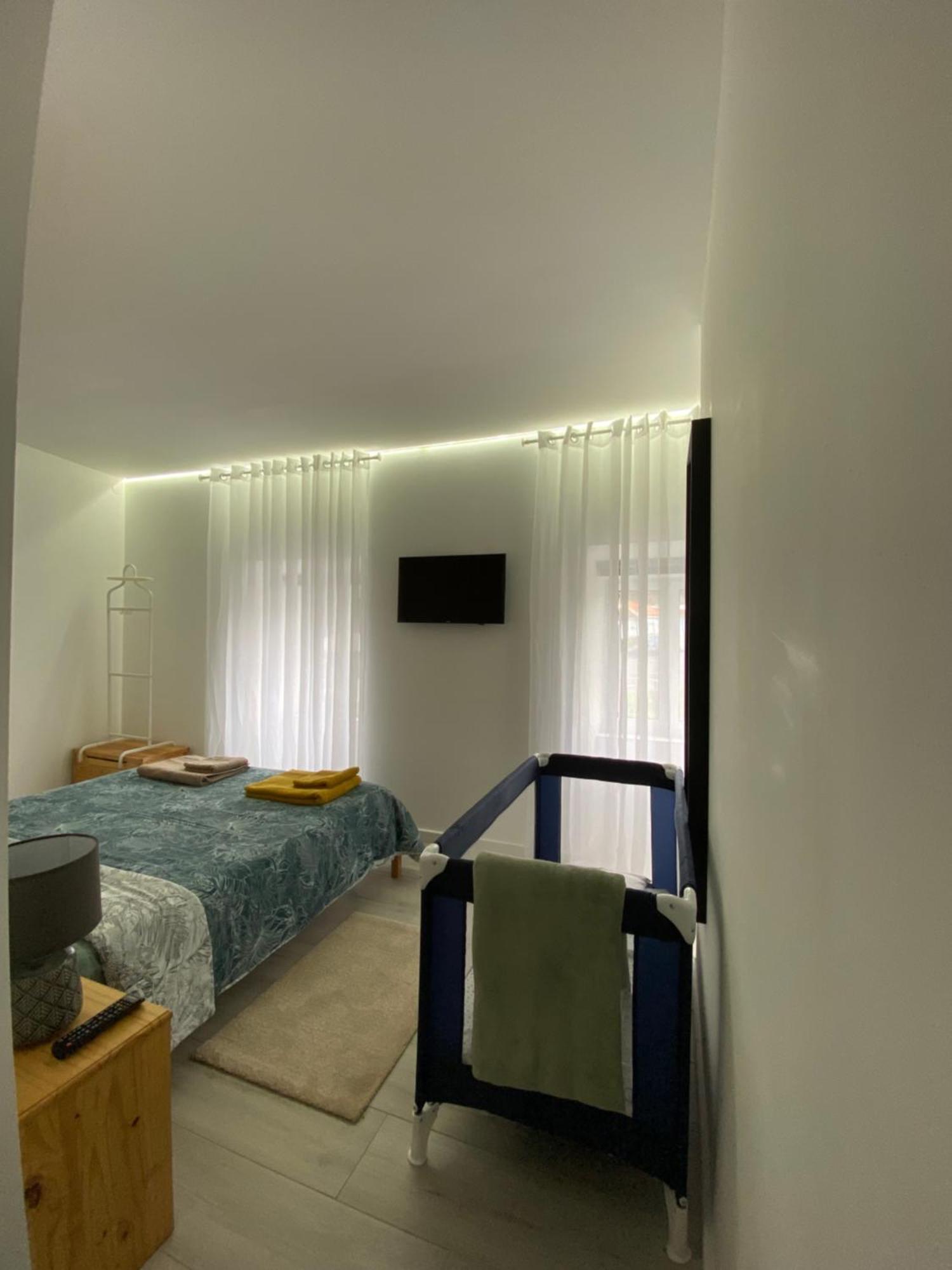 Urban 44 Guest House ปอนตาเดลกาดา ภายนอก รูปภาพ